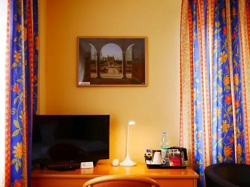 Parkhotel Marzahn 3*