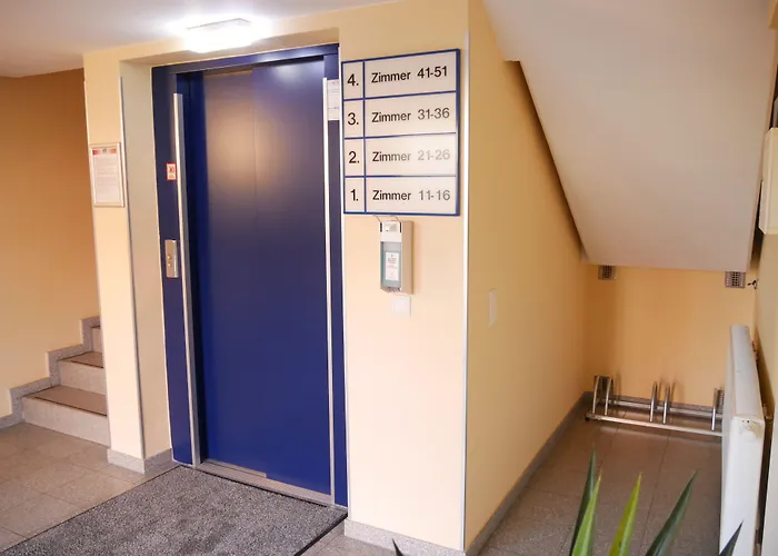 فندق Parkhotel Marzahn 3*