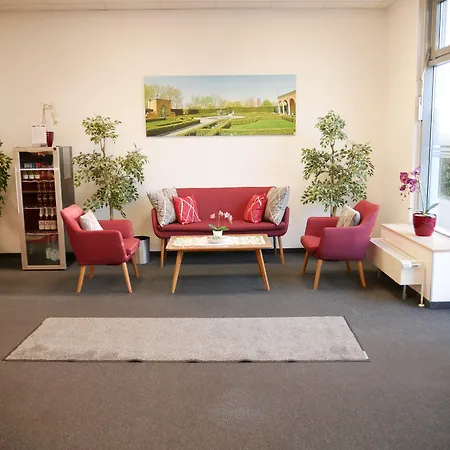 Parkhotel Marzahn מלון 3*