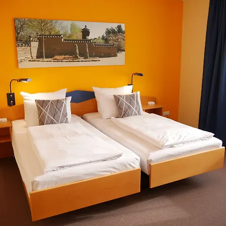 Parkhotel Marzahn 3*